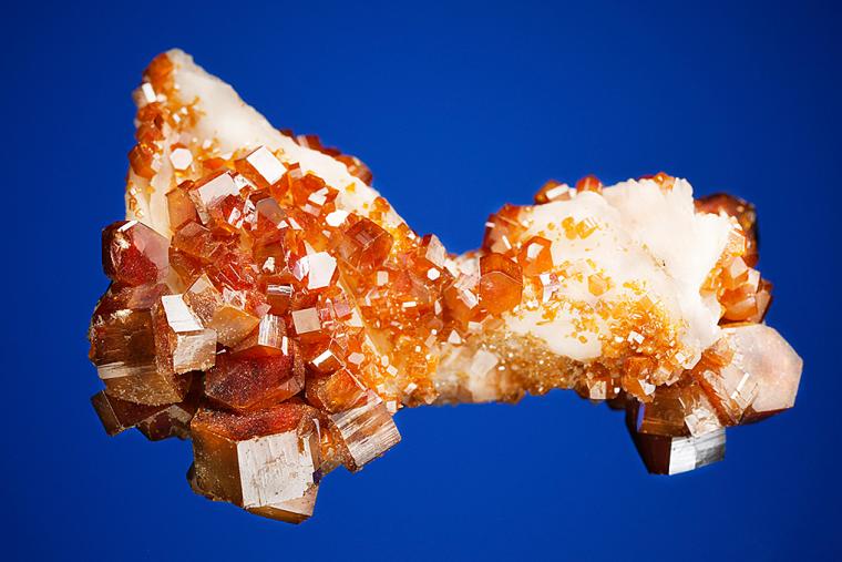 VANADINITE on BARITE